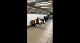 Прелести метро в Нью-Йорке