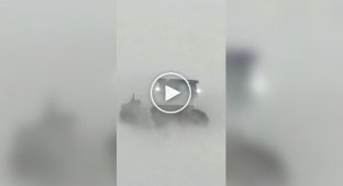 Snow and sandstorms hit Xinjiang province in China