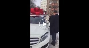 В Уфе полицейский подарил возлюбленной новый Mercedes-Benz GLA