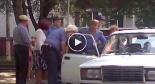 Жесткая облава милиции на белорусских пенсионеров