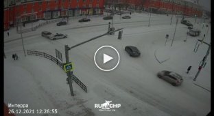 В Первоуральске полицейские спешили на вызов и попали в ДТП