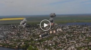 Russian terrorists FAB-500-M62 strike at Berislav, Kherson