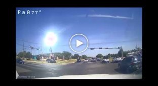 Power line got into an accident and got in the way of a car in the USA