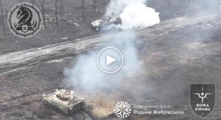 Bradley M2A2 shoots an enemy BMP-2 at point-blank range near Avdievka