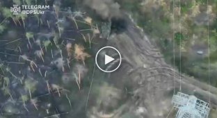 Aerial reconnaissance of the Border Guard Service of Ukraine burned down a Russian T-90M tank