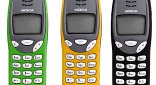 ТОП-10 мобильных телефонов из прошлого, которые удивили мир (10 фото)