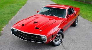 Carroll Shelby's 1969 Ford Shelby GT500 Goes Up For Auction (16 Photos)