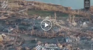 Удар РСЗВ HIMARS за розташуванням російських військових у селі Орлівка Донецької області