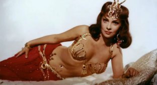 Самая красивая женщина 1960-х по прозвищу Большой Бюст — Джина Лоллобриджида (37 фото)