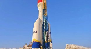 China launched the most powerful solid-fuel rocket (2 photos + 1 video)