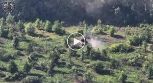 A Russian BMP-3 along with its crew hit a mine and was destroyed by an FPV drone of Ukrainian fighters