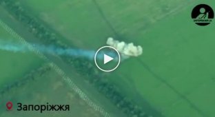 Ukrainian strike HIMARS GMLRS destroyed the Russian 220-mm MLRS BM-27 "Hurricane" in the Zaporozhye region