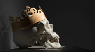 Задница карлика, дверной косяк и другие нелепые причины, из-за которых умирали короли (11 фото)