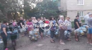 Житель оккупированного Донецка возмущается отсутствием воды и очередью к водовозу