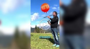 SOS у небі: яскравий сигнал про допомогу