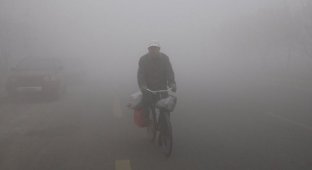 В Китае не так просто сделать глоток свежего воздуха (12 фото)