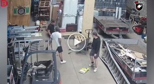 Новый стажер и первый розыгрыш