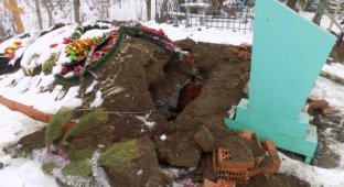 В Одесской области вандалы разрыли склеп, чтобы отдохнуть в нем (2 фото)