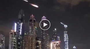 In Dubai, they learned to imitate meteorites falling on the city