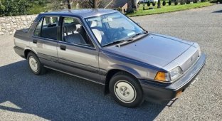 Honda Civic 1987: особенности одной "капсулы времени" (15 фото + 1 видео)