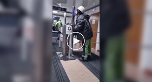 Turnstiles with a built-in breathalyzer appeared in Russia