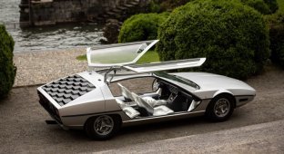 Lamborghini Marzal концепт с футуристичным дизайном 1967 года (9 фото + 1 видео)