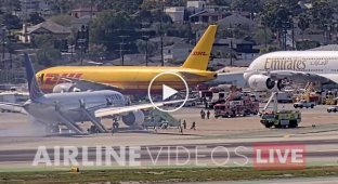 Евакуація пасажирів із літака потрапила на відео