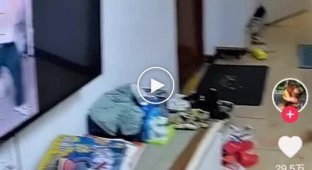 Эта комната слишком мала для них двоих