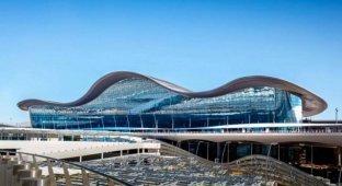One of the largest airport complexes in the world opens in Abu Dhabi (4 photos)