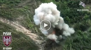 Ukrainian FPV drones destroy Russian field warehouses of military equipment in the Zaporozhye region