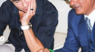 Cristiano received an incredible watch as a gift, of which there are only four in the world (4 photos)