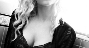 Avril Lavigne в секси фотосессии (8 фотографий)