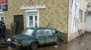 Жительницу Саратовской области переехал покойник за рулем (2 фото)