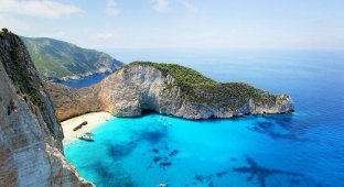 Греческий остров будет платить вам 600 евро в месяц, если вы готовы здесь жить (4 фото)