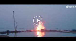 A reusable rocket for fast delivery of goods was tested in China