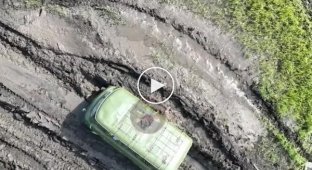 UAZ 3909 is stuck and there will be no fresh bread for orcs