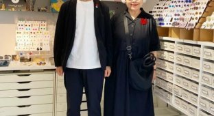 The couple, who have been married for 43 years, shared fashionable photos (9 photos)
