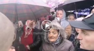 In the Khmelnytsky region, fans of the UOC-MP have cotton wool in the brain