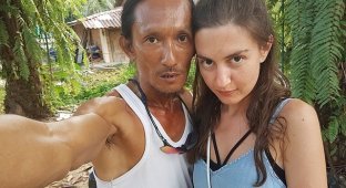 "Пещерный человек" из Таиланда заманил российскую туристку в свое жилище (7 фото)