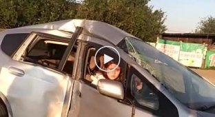 Покатались подружки в Забайкальском крае две пьяные школьницы врезались в столб (мат)