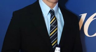 Роберт Паттинсон стал лицом рекламной кампании 1664 Blanc (8 фото + видео)