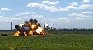 Explosion of a Russian tank from a kamikaze drone