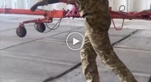 Підготовка українських МіГ-29 до бойових вильотів із ракетою AGM-88 HARM