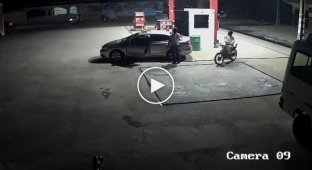 With such a long aim, he has no chance against a plainclothes cop.