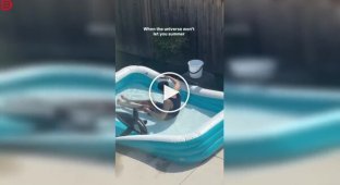 Дешевый бассейн со скидкой не выдержал воду: классический фейл
