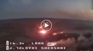 Бойцы подразделения Команчи дронами Дикие Шершни уничтожили российский УАЗ-450 с боеприпасами