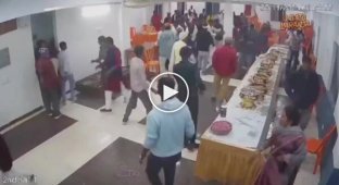 Гости сорвали свадьбу, подравшись из-за десерта