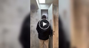 In China, a student showed what budget "rooms" are available for housing