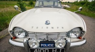 Triumph TR4 1962 - Полицейский родстер (37 фото)