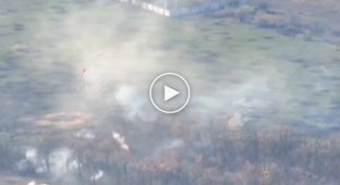 Ukrainian infantry fighting vehicle "Bradley" fires at Russian positions in the Avdeevsky direction
